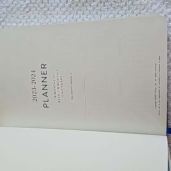 18 MONTH PLANNER - Picture 2 of 8